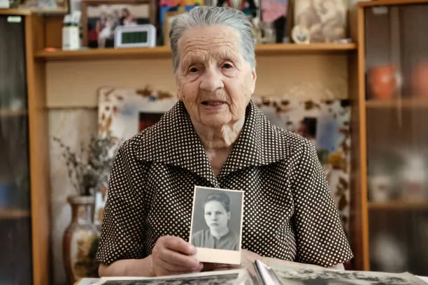 Lady with photo